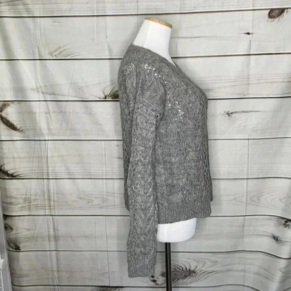 Aeropostale Women’s Sweater Small Gray Soft Long Sleeved Crew Neck Top - Picture 4 of 8